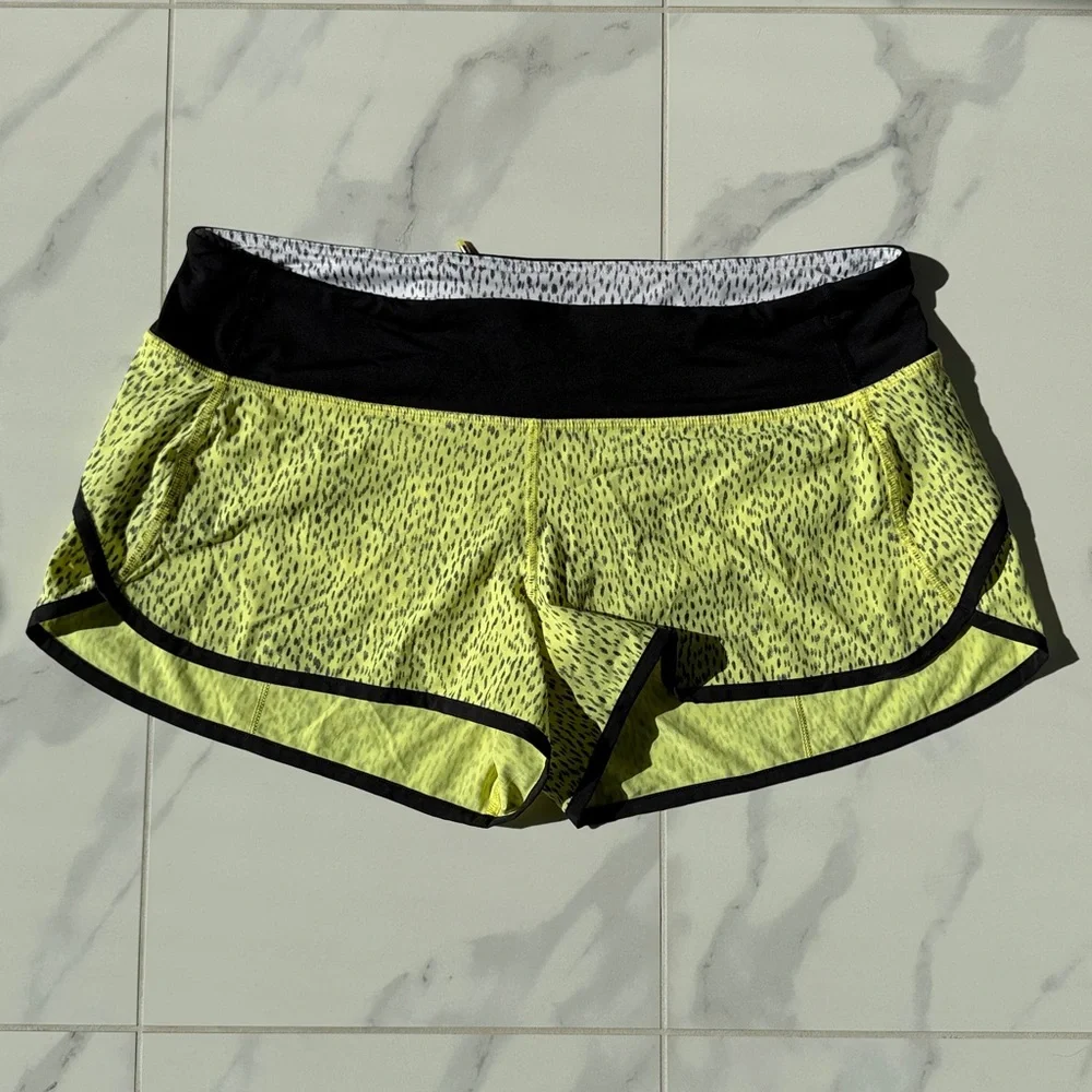 Lululemon Run Speed Short 4-way Stretch Dottie Dash Clarity Yellow Black Size 10